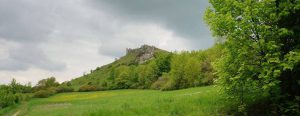 Die Ehrenbürg als heiliger Ort.